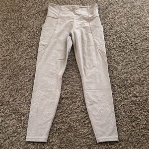 Athleta Salutation Stash Pocket Tight Print size Small